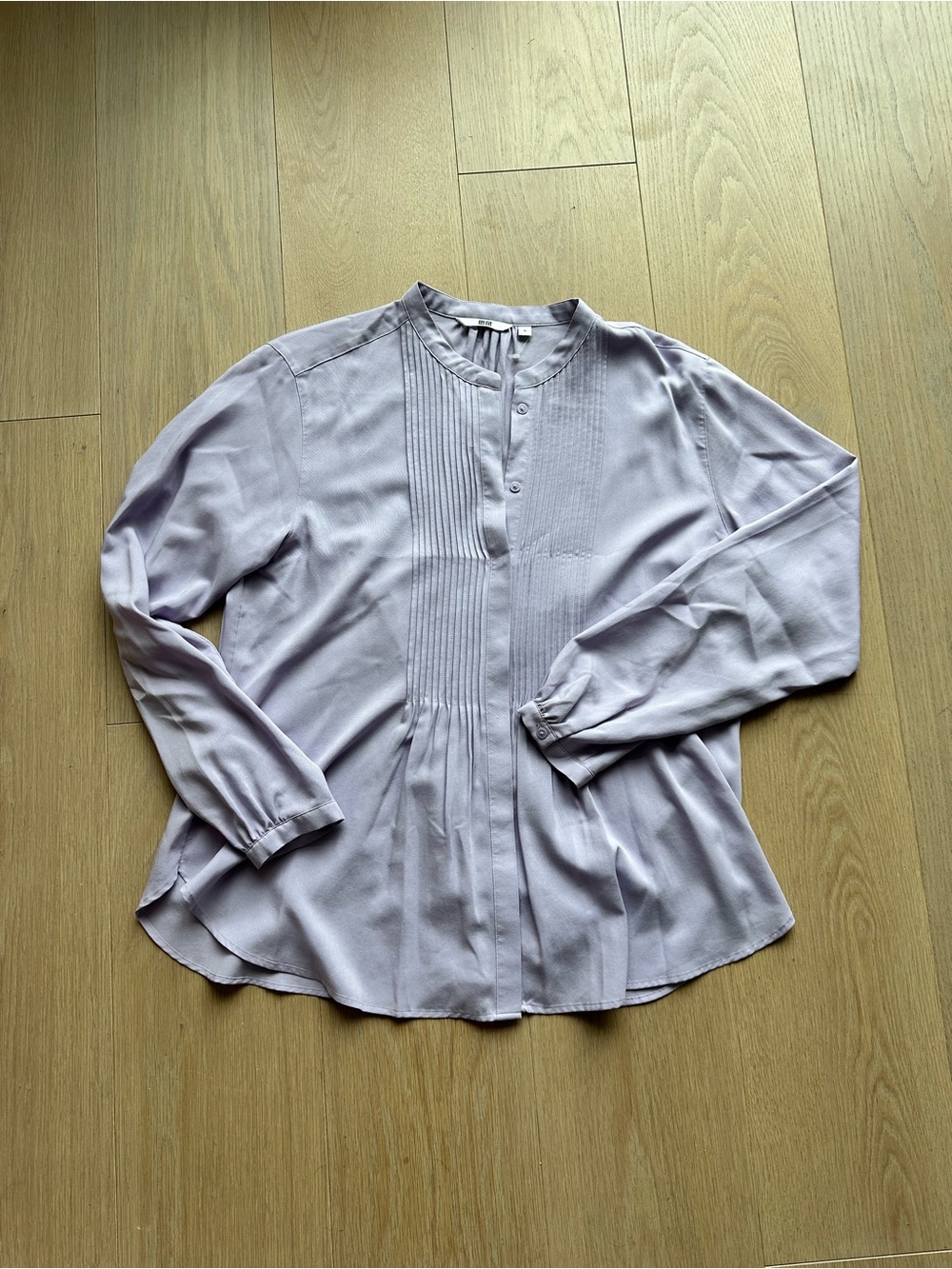 lavender Uniqlo Rayon Pintuck Long-Sleeved Blouse - Picture 2 of 5